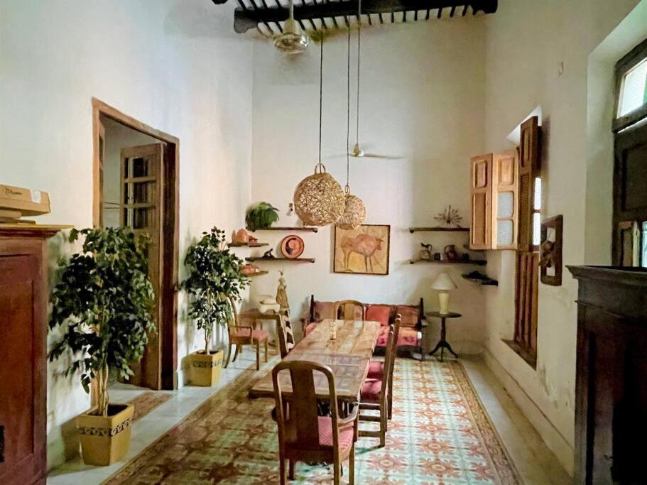 House Dzalbay Santa Lucia With Hot Tub Villa Mérida Buitenkant foto