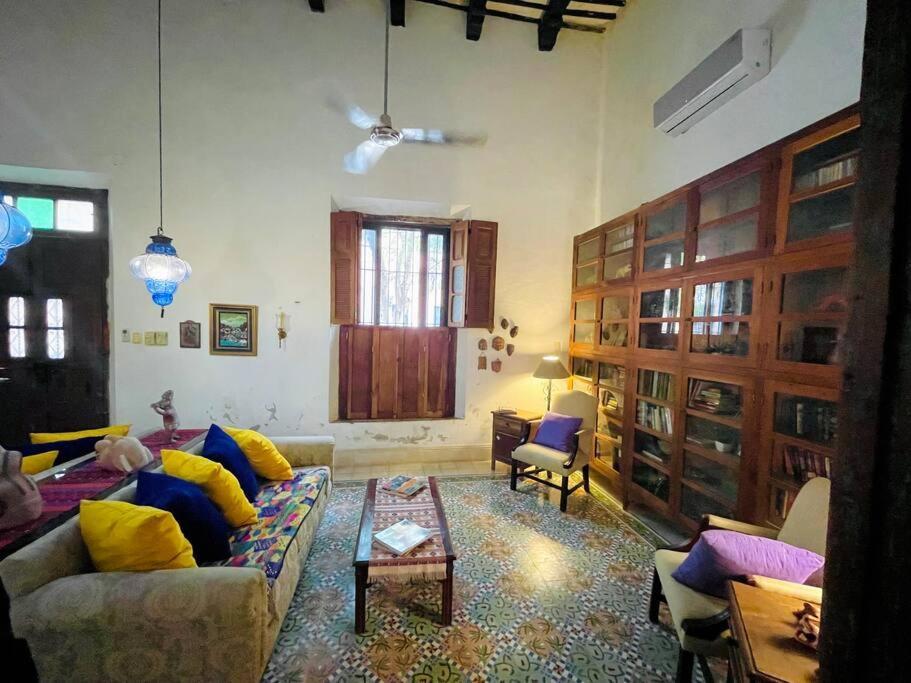 House Dzalbay Santa Lucia With Hot Tub Villa Mérida Buitenkant foto