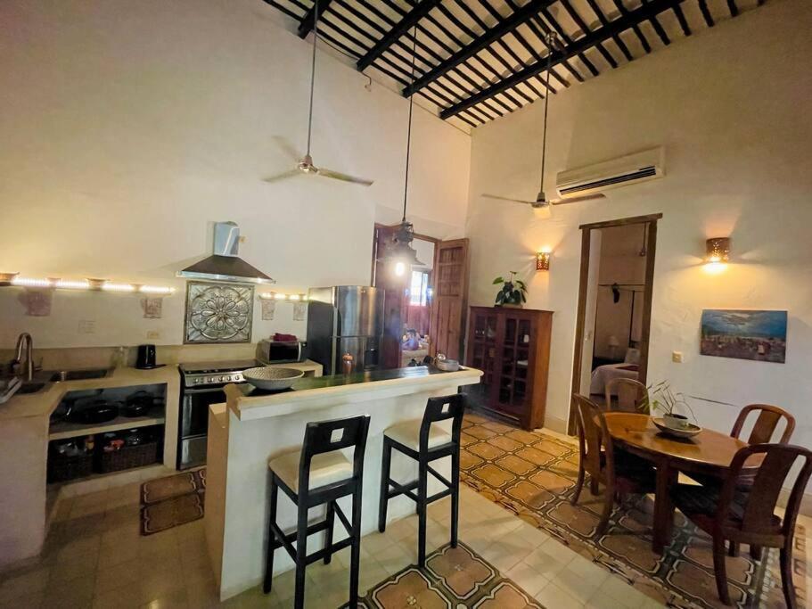 House Dzalbay Santa Lucia With Hot Tub Villa Mérida Buitenkant foto